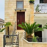 Ambrosia דירה